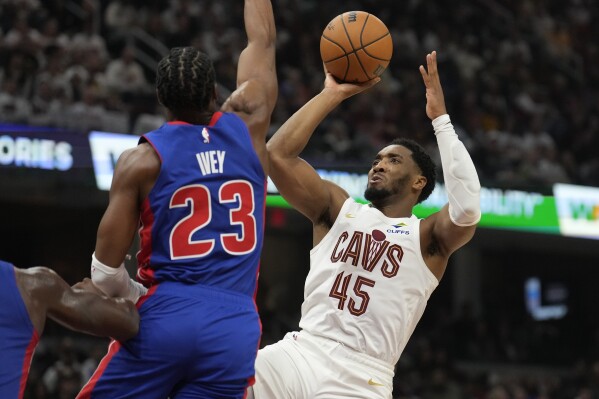 Cleveland nba 216 deals